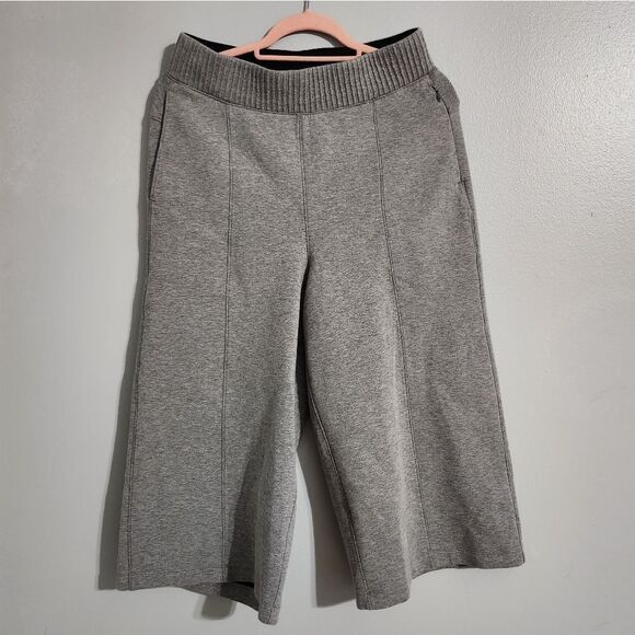 Lululemon Cropped Free Form Pants - Picture 4 of 7